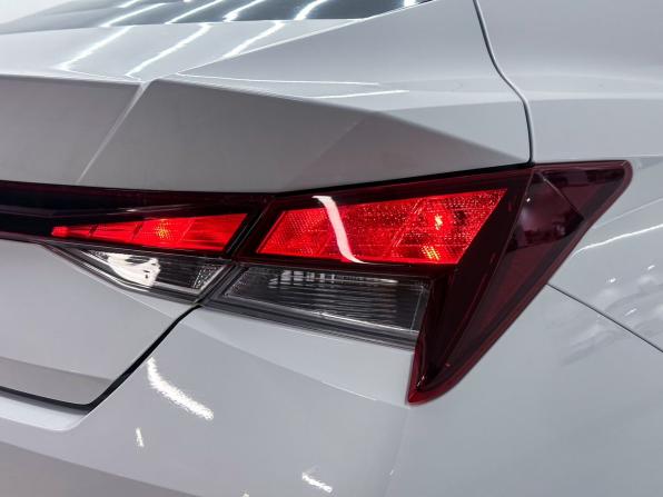 Hyundai Elantra VII (CN7) с пробегом 2021 года, цена 2 200 000 рублей, 26988 км, седан, Автокод Объявления