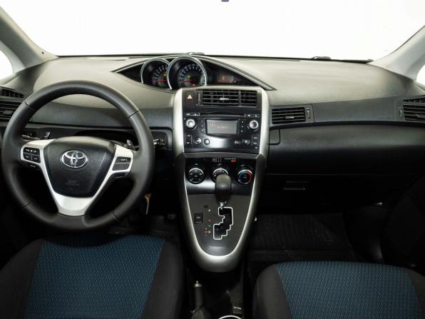 Toyota Verso I Рестайлинг с пробегом 2014 года, цена 1 148 000 рублей, 234404 км, компактвэн, Автокод Объявления