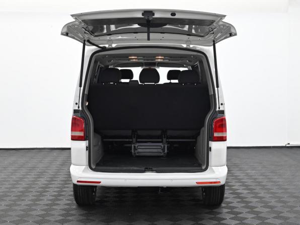 Volkswagen Multivan T5 Рестайлинг с пробегом 2013 года, цена 1 799 000 рублей, 298000 км, минивэн, Автокод Объявления