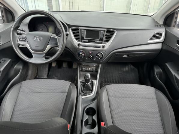 Hyundai Solaris II с пробегом 2017 года, цена 1 139 000 рублей, 160500 км, седан, Автокод Объявления