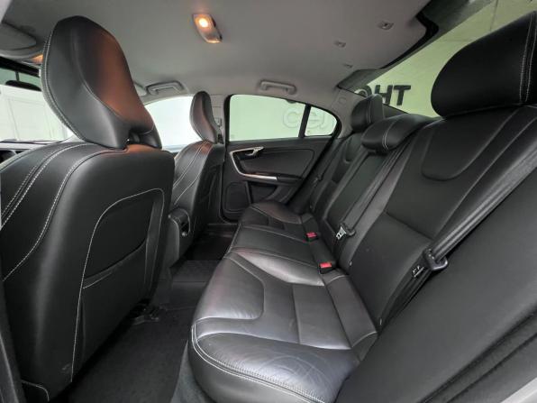 Volvo S60 II Рестайлинг с пробегом 2016 года, цена 1 300 000 рублей, 224229 км, седан, Автокод Объявления