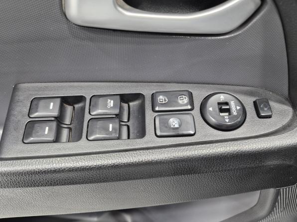 Kia Sportage III с пробегом 2011 года, цена 1 050 000 рублей, 215603 км, внедорожник, Автокод Объявления