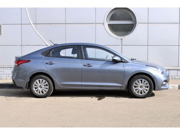Hyundai Solaris II с пробегом 2017 года, цена 1 345 000 рублей, 80000 км, седан, Автокод Объявления