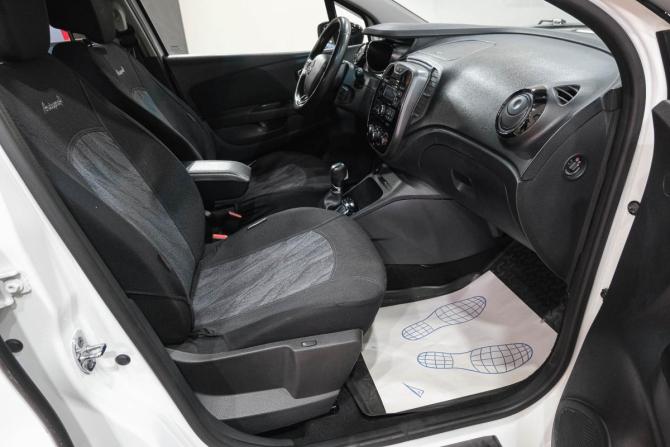 Renault Kaptur I с пробегом 2016 года, цена 1 599 000 рублей, 130000 км, внедорожник, Автокод Объявления