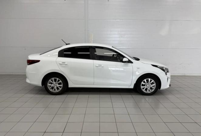 Kia Rio IV с пробегом 2020 года, цена 1 670 000 рублей, 71802 км, седан, Автокод Объявления