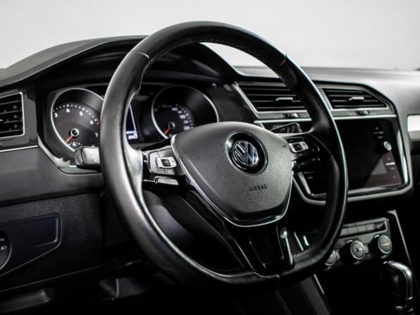 Volkswagen Tiguan II с пробегом 2019 года, цена 1 700 000 рублей, 149287 км, внедорожник, Автокод Объявления