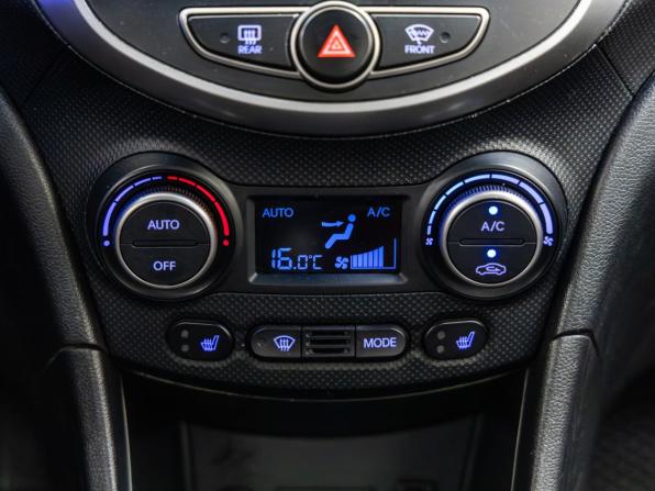 Hyundai Solaris I Рестайлинг с пробегом 2015 года, цена 788 000 рублей, 134378 км, седан, Автокод Объявления