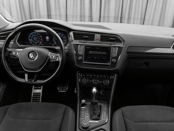 Volkswagen Tiguan II с пробегом 2017 года, цена 2 380 000 рублей, 159097 км, внедорожник, Автокод Объявления