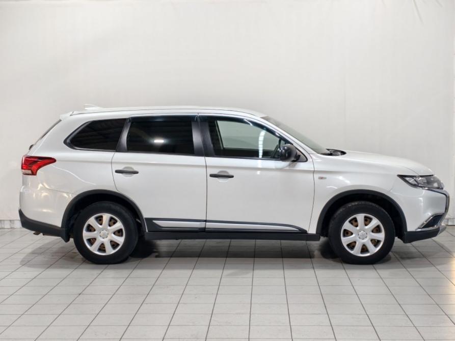 Mitsubishi Outlander III Рестайлинг 2 Курск  - изображение 4