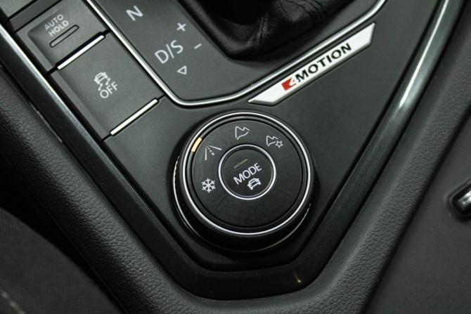 Volkswagen Tiguan II с пробегом 2017 года, цена 2 199 000 рублей, 174505 км, внедорожник, Автокод Объявления