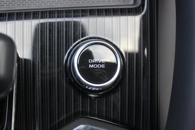 Geely Monjaro I с пробегом 2024 года, цена 2 997 000 рублей, 98014 км, внедорожник, Автокод Объявления