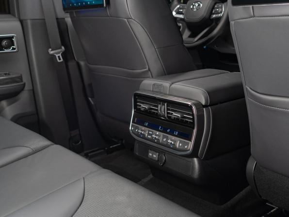 Новый Toyota Land Cruiser 300 Series 2026 года, цена 15 800 000 рублей, внедорожник, Автокод Объявления