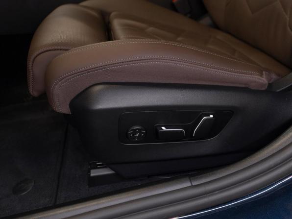 BMW 5 серии VIII (G60/G61/G68) с пробегом 2025 года, цена 8 350 000 рублей, 10392 км, седан, Автокод Объявления
