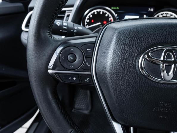 Toyota Camry VIII (XV70) с пробегом 2020 года, цена 2 945 000 рублей, 133596 км, седан, Автокод Объявления