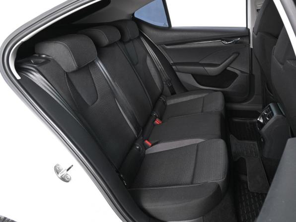 Skoda Octavia IV (A8) с пробегом 2021 года, цена 2 150 000 рублей, 140690 км, лифтбек, Автокод Объявления