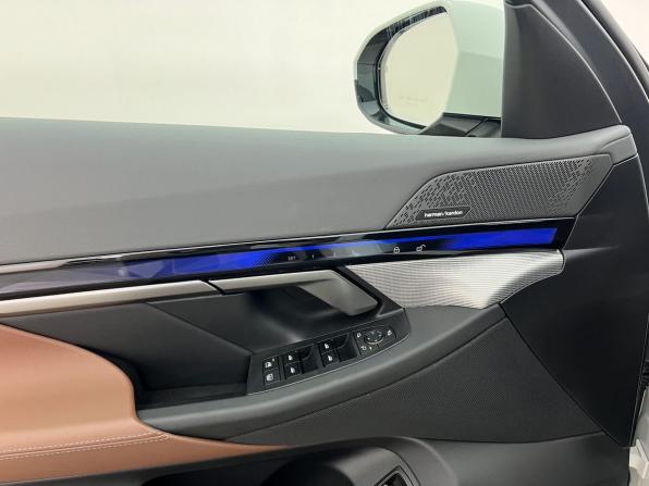 BMW 5 серии VIII (G60/G61/G68) с пробегом 2023 года, цена 7 770 000 рублей, 12800 км, седан, Автокод Объявления
