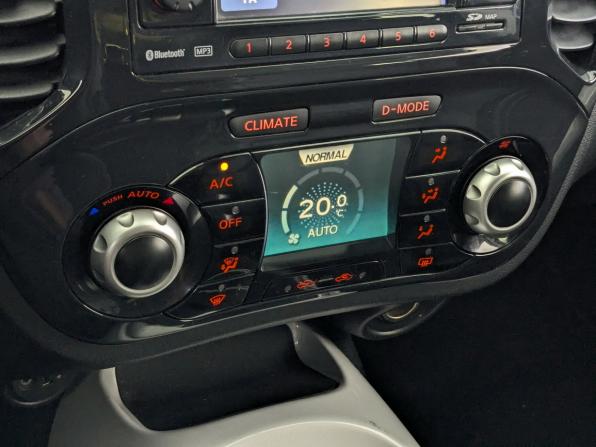 Nissan Juke I с пробегом 2012 года, цена 950 000 рублей, 177760 км, внедорожник, Автокод Объявления