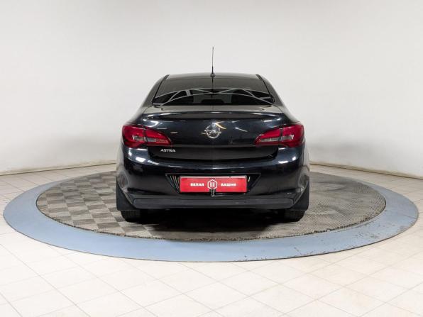 Opel Astra J Рестайлинг с пробегом 2013 года, цена 799 900 рублей, 230000 км, седан, Автокод Объявления