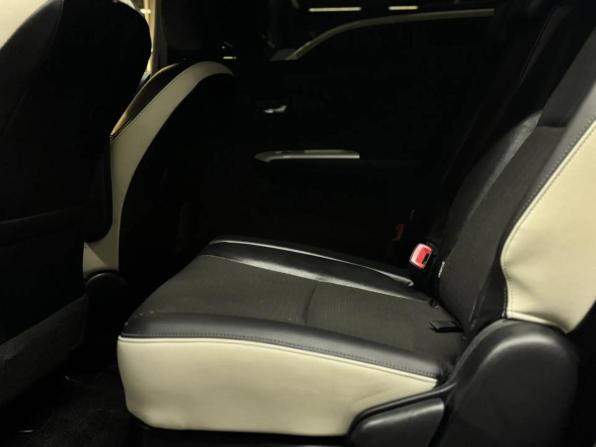 Toyota Wish II Рестайлинг с пробегом 2014 года, цена 1 797 000 рублей, 118000 км, минивэн, Автокод Объявления