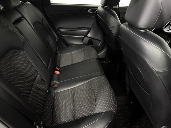 Kia Ceed III с пробегом 2018 года, цена 1 650 000 рублей, 95890 км, хэтчбек, Автокод Объявления