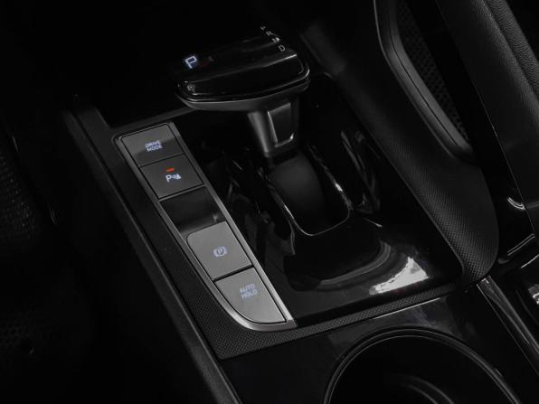Hyundai Elantra VII (CN7) Рестайлинг с пробегом 2023 года, цена 2 040 000 рублей, 27000 км, седан, Автокод Объявления