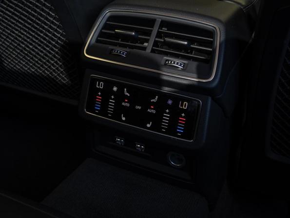 Audi A6 V (C8) с пробегом 2018 года, цена 3 605 000 рублей, 166291 км, седан, Автокод Объявления