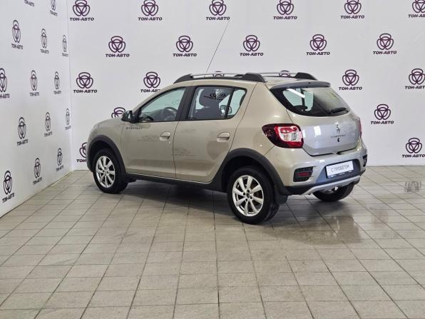 Renault Sandero II Рестайлинг с пробегом 2022 года, цена 1 385 000 рублей, 25275 км, хэтчбек, Автокод Объявления