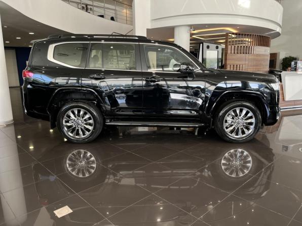 Toyota Land Cruiser 300 Series с пробегом 2025 года, цена 16 132 000 рублей, 21 км, внедорожник, Автокод Объявления