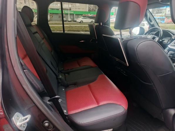 Toyota Land Cruiser 300 Series с пробегом 2022 года, цена 12 100 000 рублей, 36200 км, внедорожник, Автокод Объявления