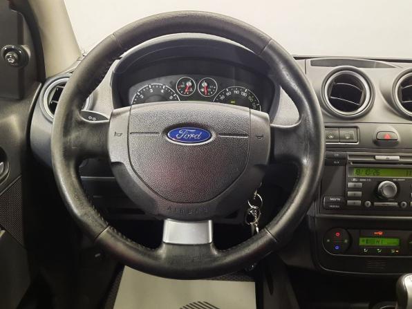Ford Fiesta Mk5 с пробегом 2007 года, цена 259 000 рублей, 270000 км, хэтчбек, Автокод Объявления
