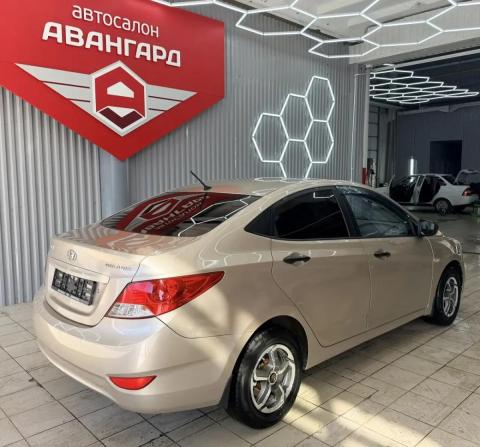 Hyundai Solaris I с пробегом 2013 года, цена 730 000 рублей, 130710 км, седан, Автокод Объявления
