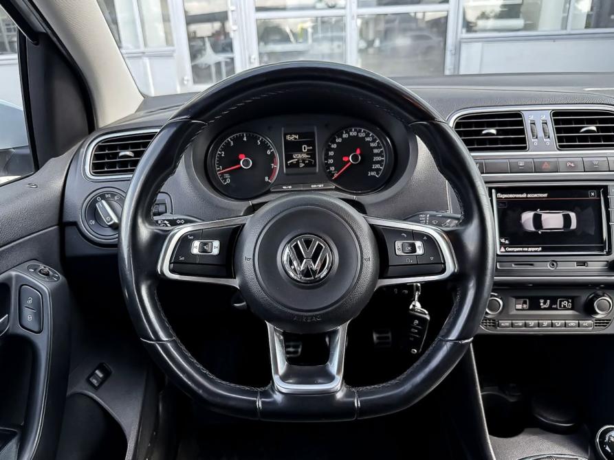 Volkswagen Polo V Рестайлинг Курган  - изображение 14