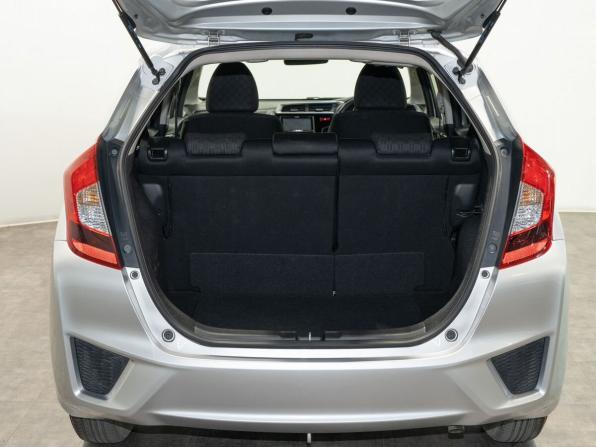 Honda Fit III с пробегом 2013 года, цена 1 175 000 рублей, 70228 км, хэтчбек, Автокод Объявления