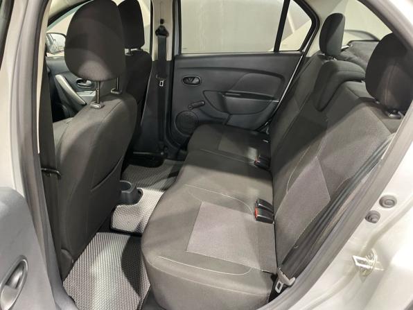 Renault Logan II Рестайлинг с пробегом 2020 года, цена 1 174 000 рублей, 44799 км, седан, Автокод Объявления