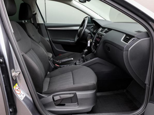 Skoda Octavia III (A7) Рестайлинг с пробегом 2018 года, цена 2 749 000 рублей, 20383 км, лифтбек, Автокод Объявления