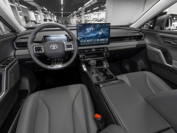 Toyota RAV4 VI (XA60) с пробегом 2026 года, цена 4 250 000 рублей, 25 км, внедорожник, Автокод Объявления