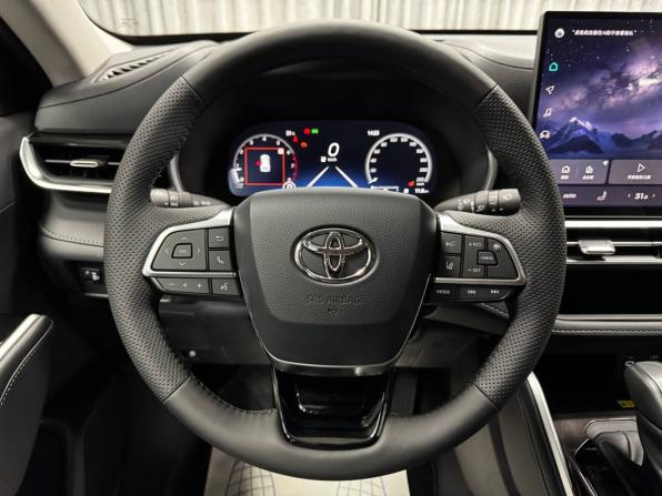 Toyota Highlander IV (XU70) с пробегом 2026 года, цена 5 142 000 рублей, 15 км, внедорожник, Автокод Объявления