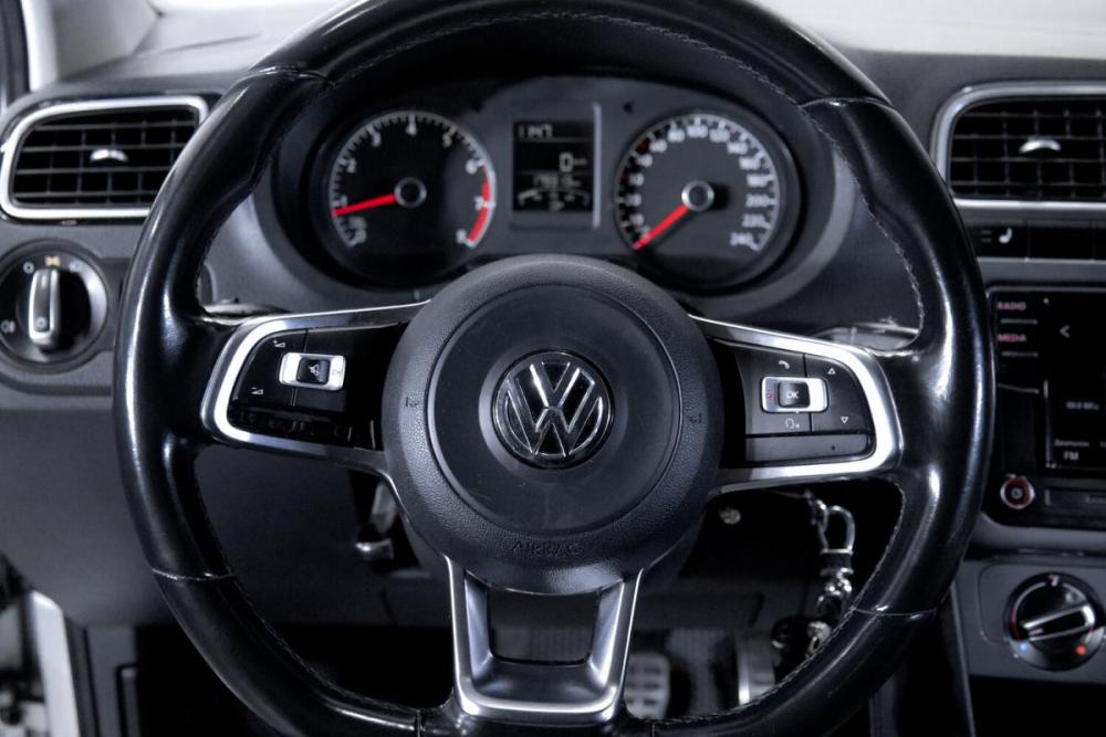 Volkswagen Polo V Рестайлинг Тюмень  - изображение 16