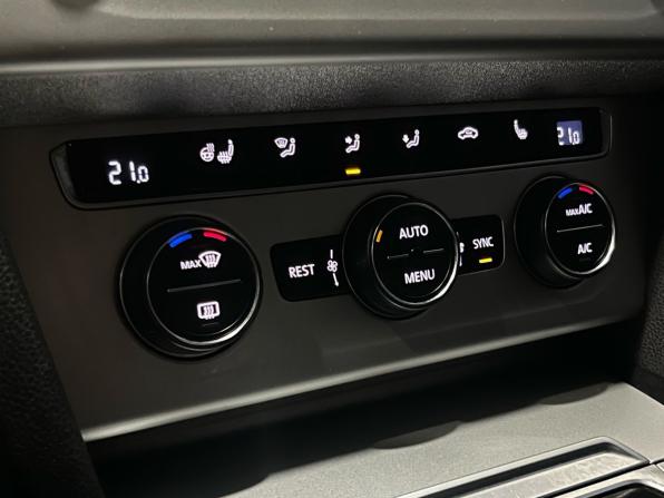 Volkswagen Passat B8 с пробегом 2016 года, цена 1 599 000 рублей, 208515 км, седан, Автокод Объявления