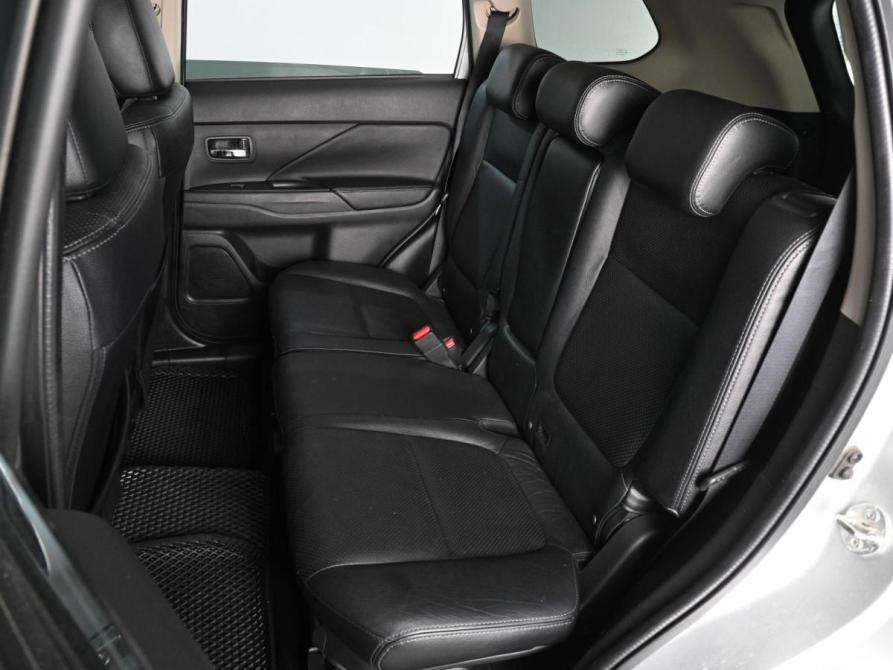 Mitsubishi Outlander III Рестайлинг Ростов-на-Дону  - изображение 9