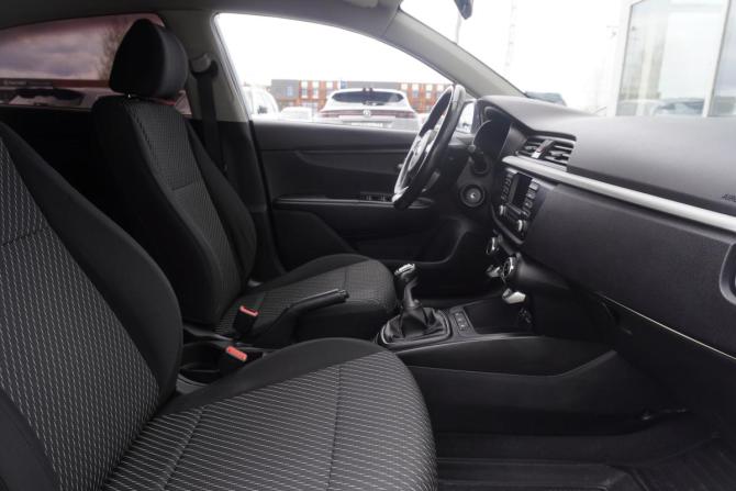 Kia Rio IV с пробегом 2017 года, цена 1 299 000 рублей, 100788 км, седан, Автокод Объявления