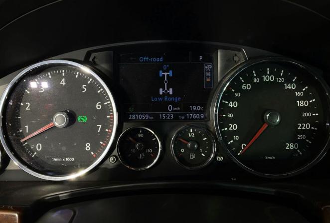 Volkswagen Touareg I Рестайлинг с пробегом 2008 года, цена 600 000 рублей, 281059 км, внедорожник, Автокод Объявления