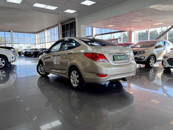 Hyundai Solaris I с пробегом 2013 года, цена 745 000 рублей, 197119 км, седан, Автокод Объявления