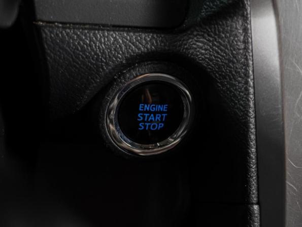 Toyota Camry VII (XV50) Рестайлинг с пробегом 2016 года, цена 1 929 000 рублей, 241397 км, седан, Автокод Объявления