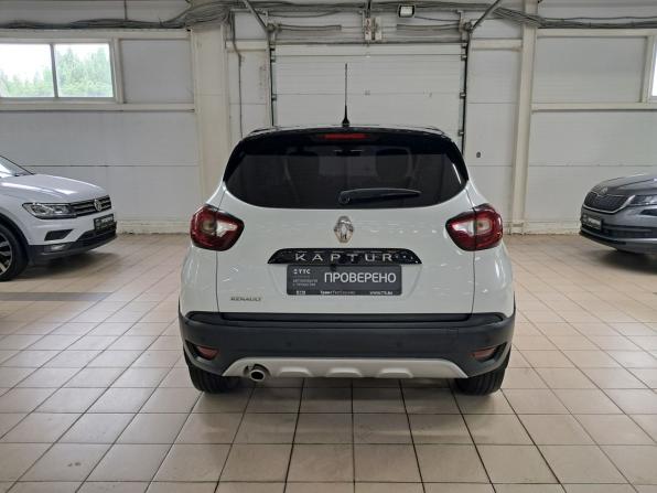 Renault Kaptur I с пробегом 2017 года, цена 1 270 000 рублей, 120783 км, внедорожник, Автокод Объявления