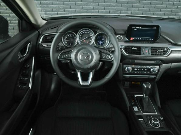 Mazda 6 III (GJ) Рестайлинг с пробегом 2016 года, цена 1 620 000 рублей, 178455 км, седан, Автокод Объявления