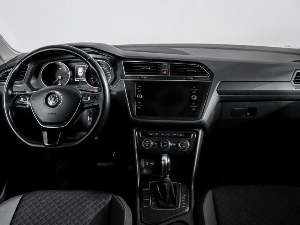 Volkswagen Tiguan II с пробегом 2018 года, цена 2 300 000 рублей, 129558 км, внедорожник, Автокод Объявления