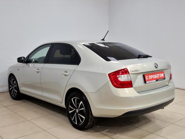 Skoda Rapid I с пробегом 2016 года, цена 900 000 рублей, 175200 км, лифтбек, Автокод Объявления