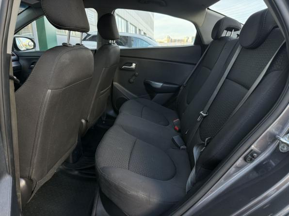 Kia Rio III Рестайлинг с пробегом 2015 года, цена 1 070 000 рублей, 100523 км, седан, Автокод Объявления