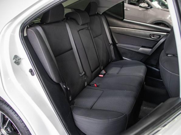 Toyota Corolla XI (E160 E170 E180) с пробегом 2013 года, цена 1 079 000 рублей, 178000 км, седан, Автокод Объявления